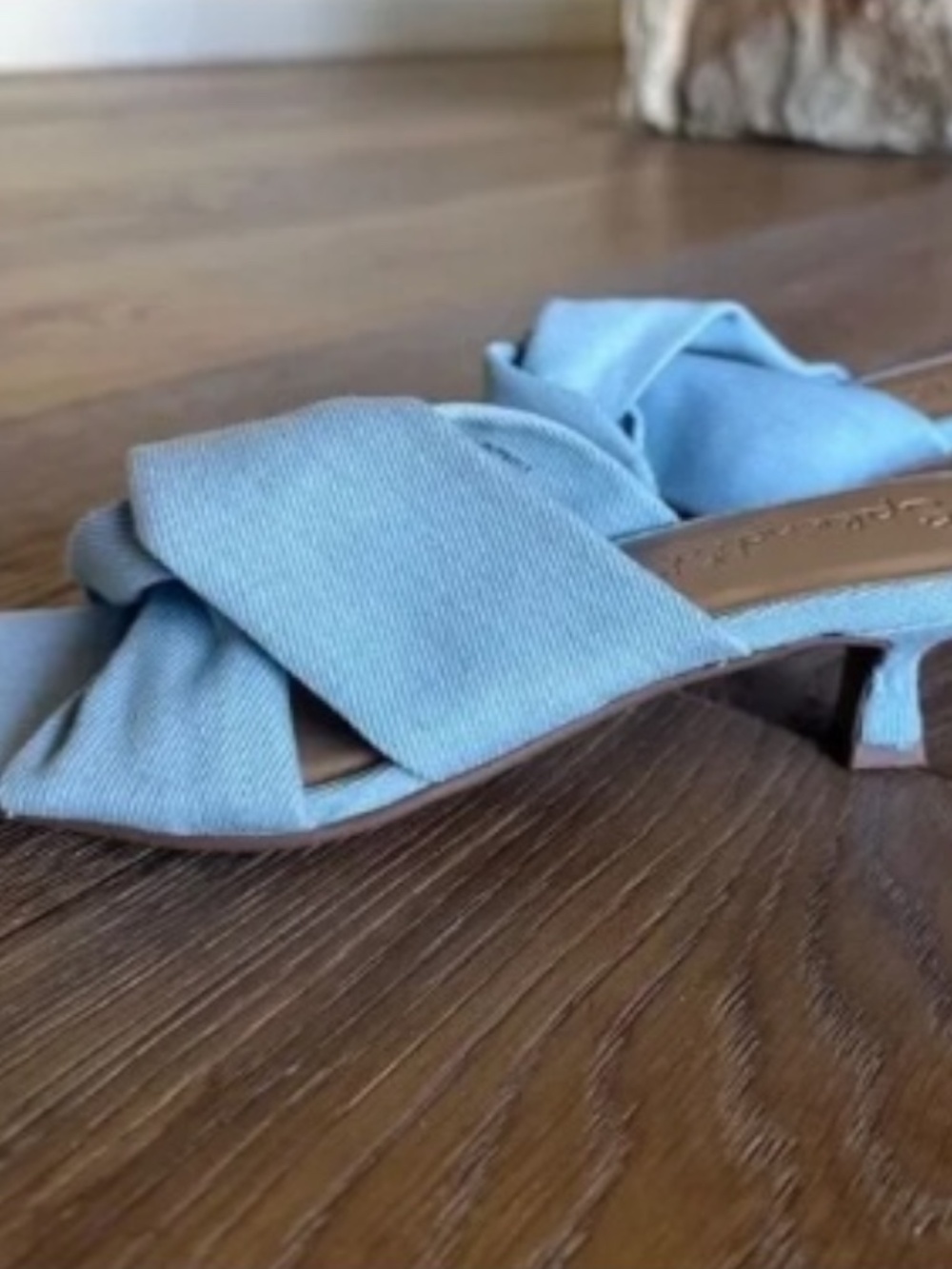 Splendid Hannah Kitten Heel Sandals Denim Blue Size 6 Square Toe Twist Strap - Picture 4 of 11